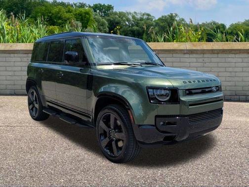 Woolstone Green Metallic 2026 Land Rover Defender P400 X-Dynamic SE