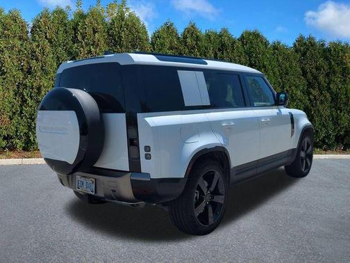Fuji White 2026 Land Rover Defender P300 S