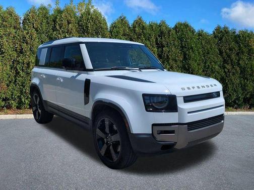 Fuji White 2026 Land Rover Defender P300 S