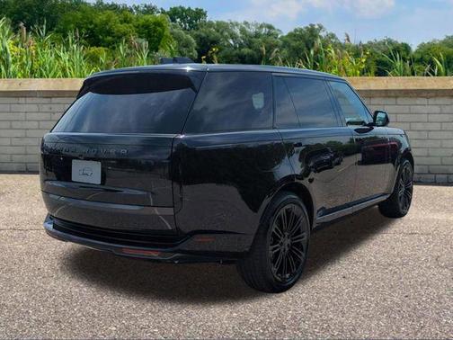 Santorini Black Metallic 2026 Land Rover Range Rover P530 SE 7 Seat