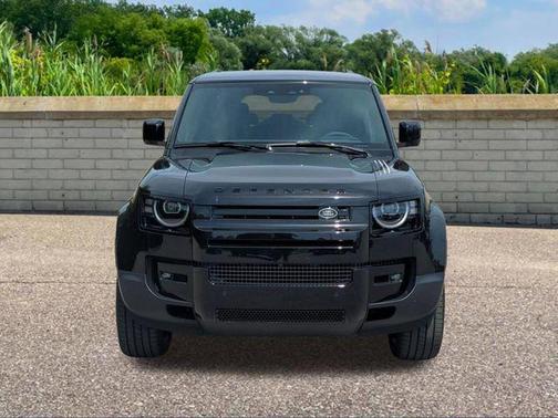 Santorini Black Metallic 2026 Land Rover Defender P300 S