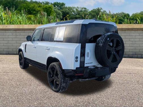 2026 Land Rover Defender P400 X-Dynamic SE