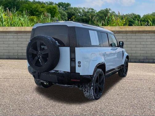 2026 Land Rover Defender P400 X-Dynamic SE