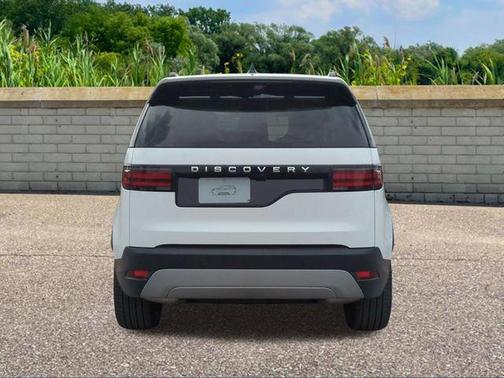 2026 Land Rover Discovery S