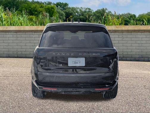 2026 Land Rover Range Rover P400 SE 7 Seat