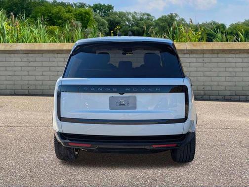 2026 Land Rover Range Rover P400 SE