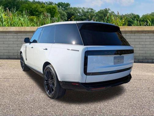 2026 Land Rover Range Rover P400 SE