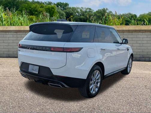 2026 Land Rover Range Rover Sport SE