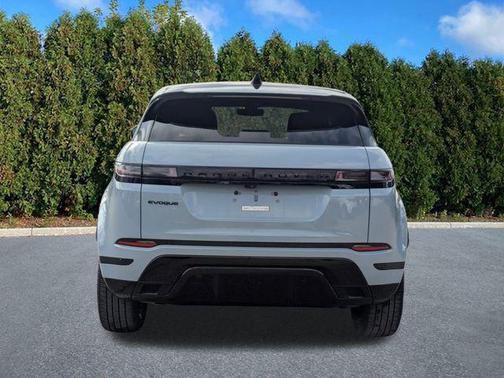 2026 Land Rover Range Rover Evoque Dynamic SE