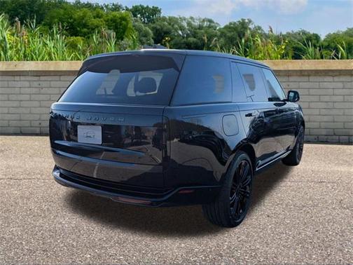 2026 Land Rover Range Rover P530 SE 7 Seat