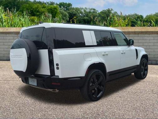 Fuji White 2026 Land Rover Defender P400 X-Dynamic SE