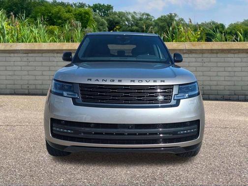 2026 Land Rover Range Rover P400 SE