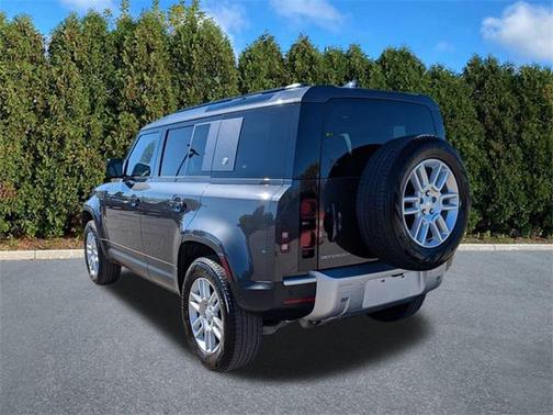 2024 Land Rover Defender 110 P300