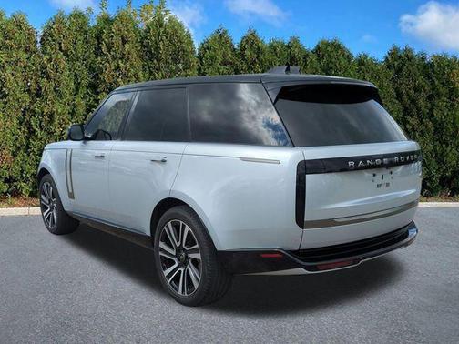 Silver 2023 Land Rover Range Rover P400 SE