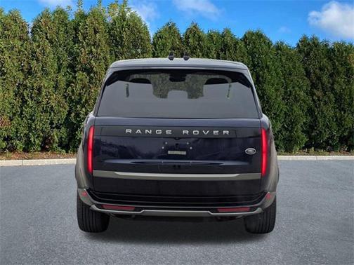 2023 Land Rover Range Rover P530 SE