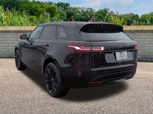 2026 Land Rover Range Rover Velar P250 SE R-Dynamic
