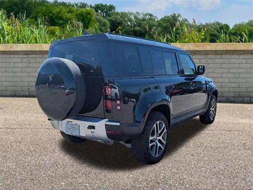 2025 Land Rover Defender 110 P300
