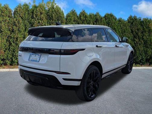 2026 Land Rover Range Rover Evoque Dynamic SE