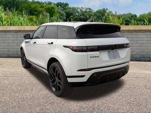 2026 Land Rover Range Rover Evoque Dynamic SE
