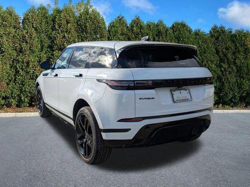 2026 Land Rover Range Rover Evoque Dynamic SE