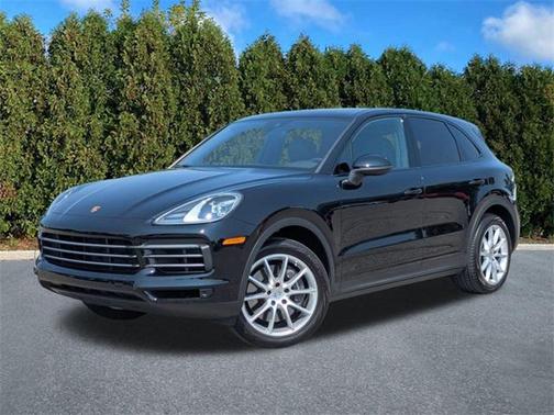 2022 Porsche Cayenne Base