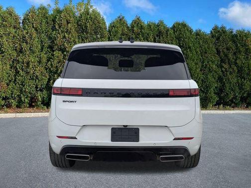 2025 Land Rover Range Rover Sport SE
