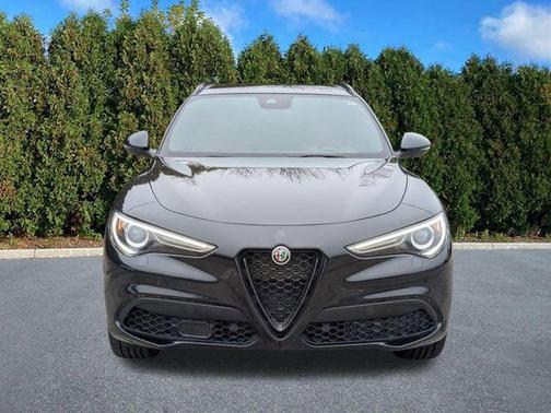 2023 Alfa Romeo Stelvio Veloce AWD