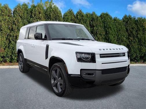 2024 Land Rover Defender 130 P400 Outbound