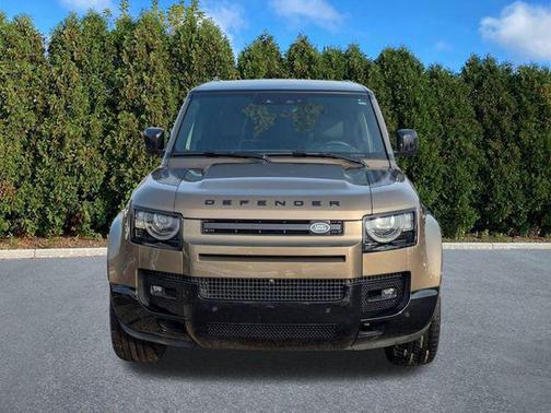 2024 Land Rover Defender 110 P400 X-Dynamic SE