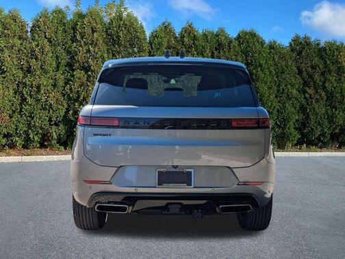 2024 Land Rover Range Rover Sport SE