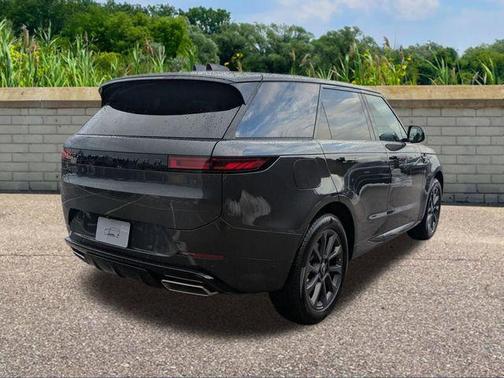 2025 Land Rover Range Rover Sport SE