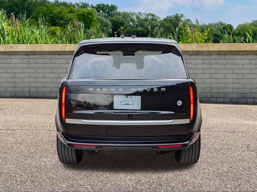 Santorini Black Metallic 2025 Land Rover Range Rover P615 SV