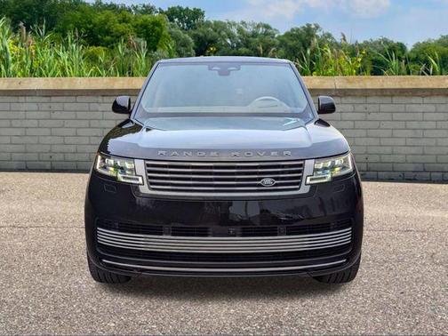 Santorini Black Metallic 2025 Land Rover Range Rover P615 SV