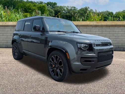 2025 Land Rover Defender 110 V8