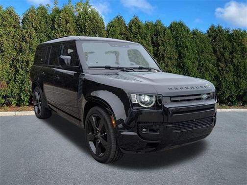 2024 Land Rover Defender 130 P400 X-Dynamic SE