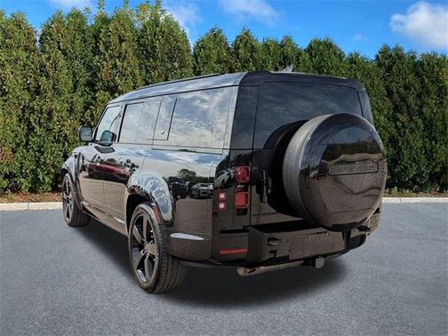 2024 Land Rover Defender 130 P400 X-Dynamic SE