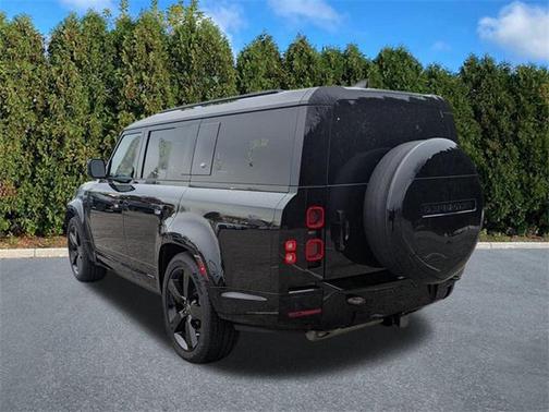 2024 Land Rover Defender 130 P400 X-Dynamic SE