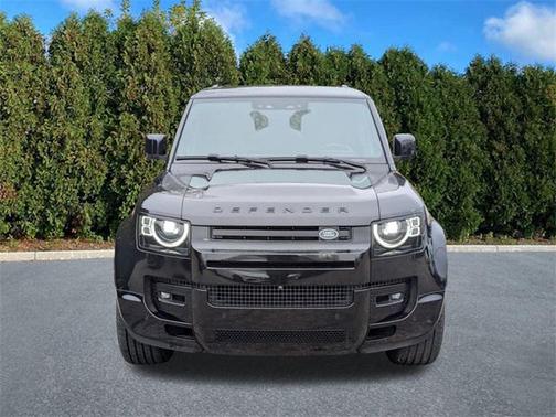 2024 Land Rover Defender 130 P400 X-Dynamic SE