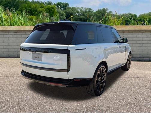 2025 Land Rover Range Rover P530 SE 7 Seat