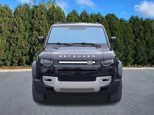 Santorini Black Metallic 2020 Land Rover Defender 110 SE