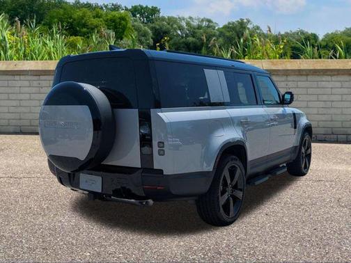 Borasco Grey Metallic 2026 Land Rover Defender P300 S