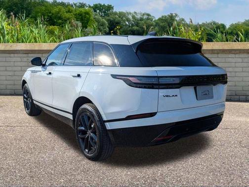 2026 Land Rover Range Rover Velar P250 SE R-Dynamic