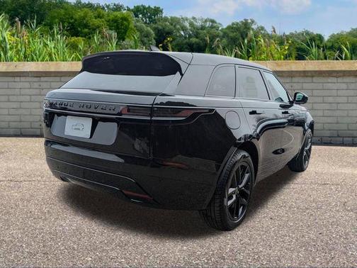 2026 Land Rover Range Rover Velar P250 SE R-Dynamic
