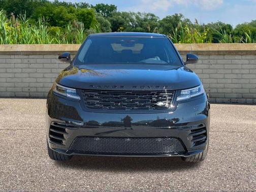 2026 Land Rover Range Rover Velar P250 SE R-Dynamic