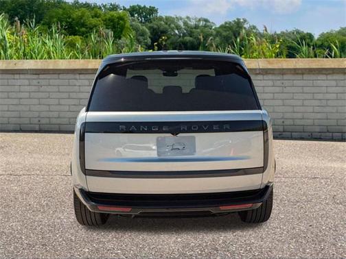 2025 Land Rover Range Rover P530 SE