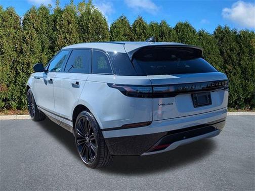 2026 Land Rover Range Rover Velar P250 SE R-Dynamic