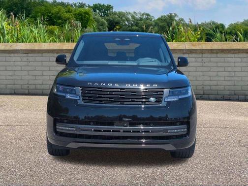 Santorini Black Metallic 2026 Land Rover Range Rover P400 SE 7 Seat