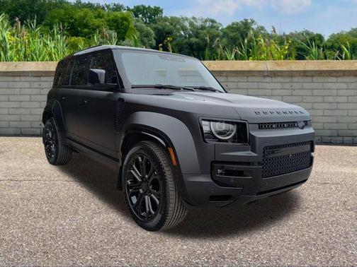 2026 Land Rover Defender 110 V8