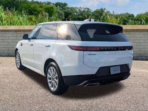 2026 Land Rover Range Rover Sport SE