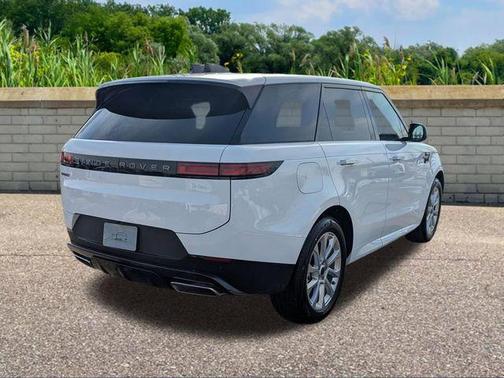 2026 Land Rover Range Rover Sport SE